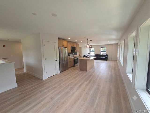 895 Rt-376 2, Wappingers Falls, NY 12590