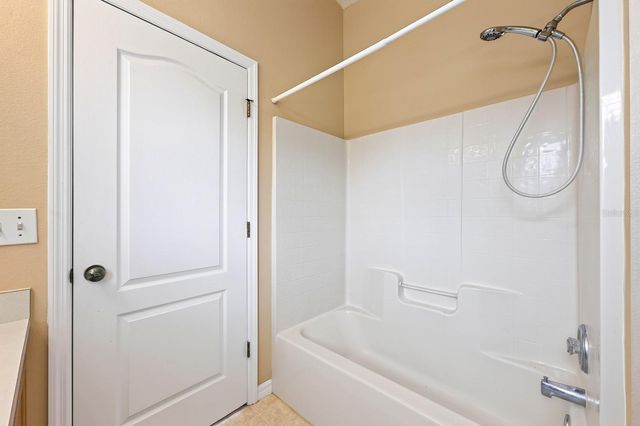 102 WILTON CIRCLE, Sanford, FL 32773
