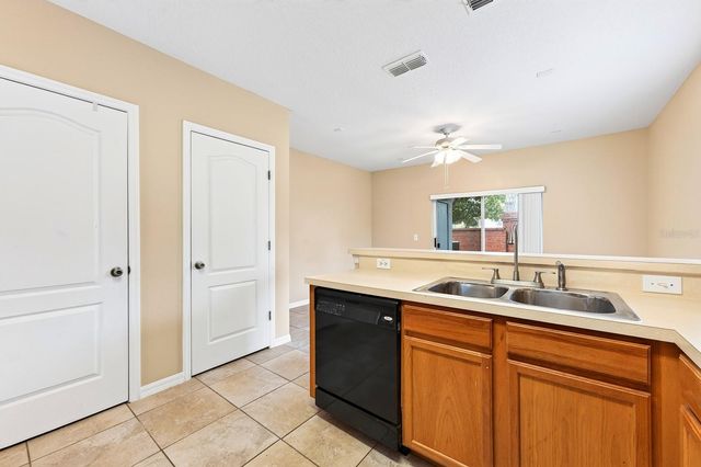 102 WILTON CIRCLE, Sanford, FL 32773