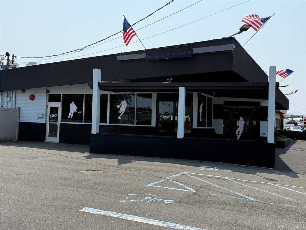 4245 Austin Boulevard, Island Park, NY 11558 — exterior