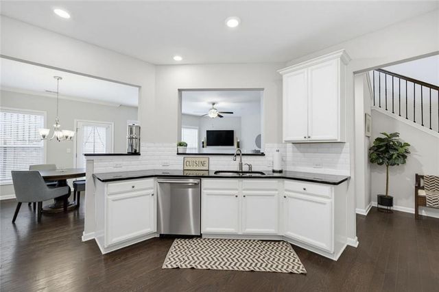 513 Coral Street SW, Marietta, GA 30064