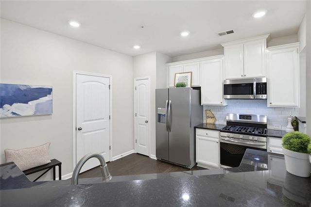 513 Coral Street SW, Marietta, GA 30064