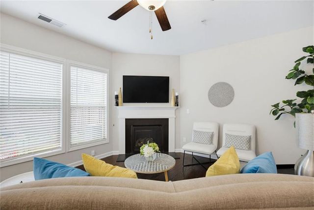 513 Coral Street SW, Marietta, GA 30064