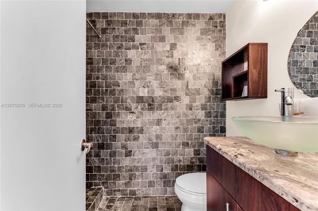 15563 N Miami Lakeway N 204, Miami Lakes, FL 33014