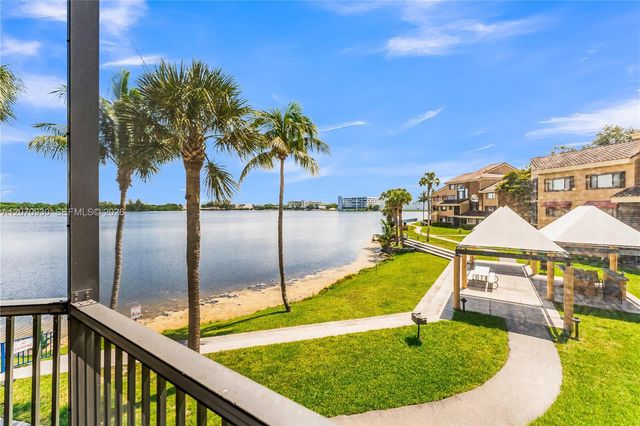 15563 N Miami Lakeway N 204, Miami Lakes, FL 33014
