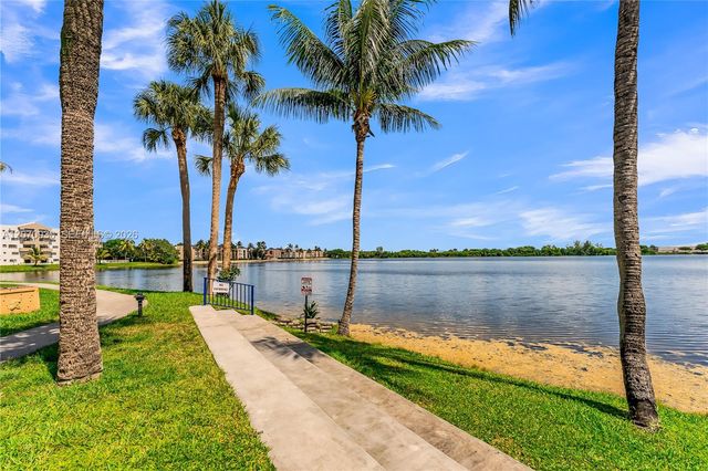 15563 N Miami Lakeway N 204, Miami Lakes, FL 33014