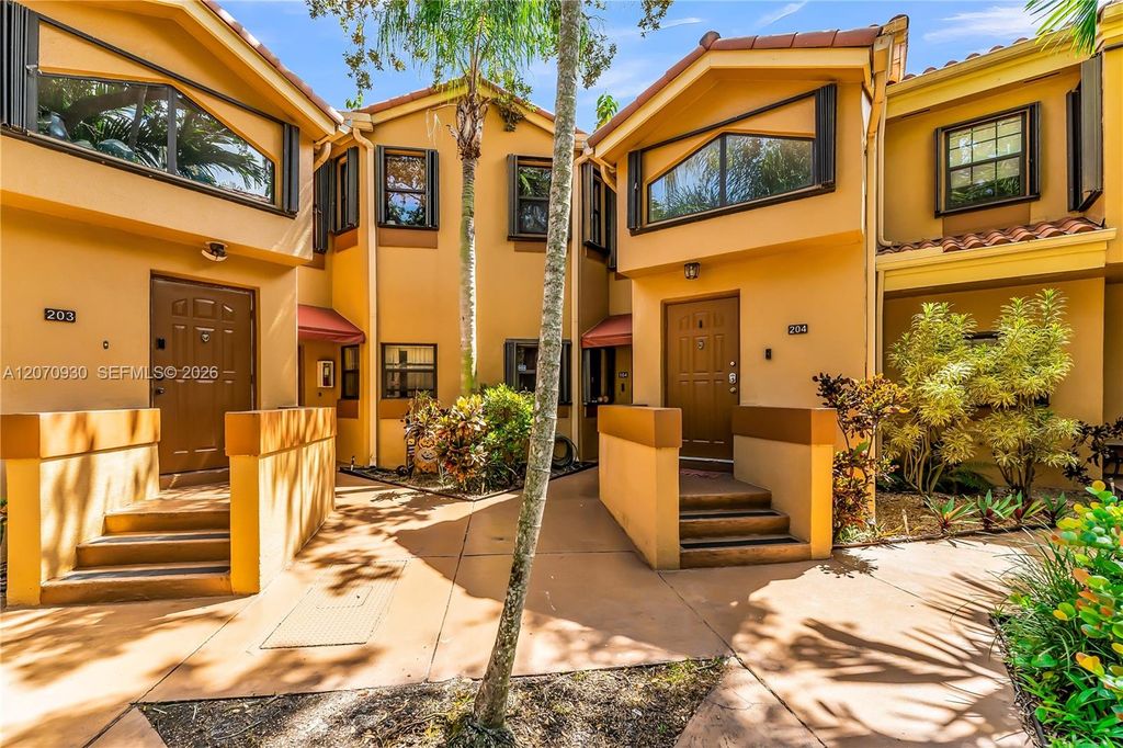15563 N Miami Lakeway N 204, Miami Lakes, FL 33014