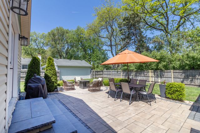 1110 Park Lane, Western Springs, IL 60558