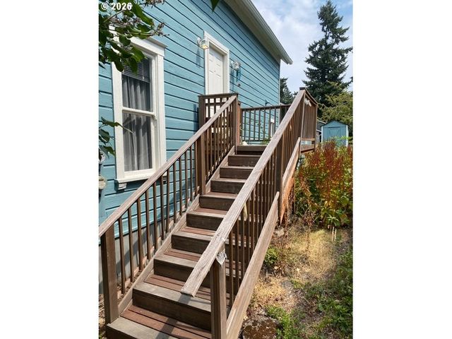 1014 TAYLOR St, Oregon City, OR 97045