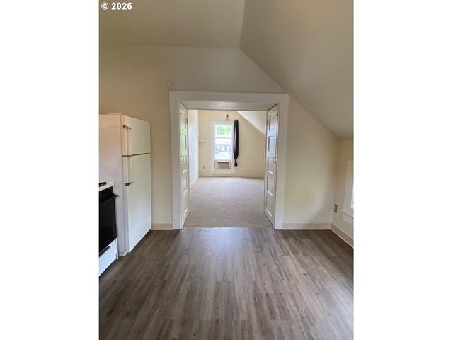 1014 TAYLOR St, Oregon City, OR 97045