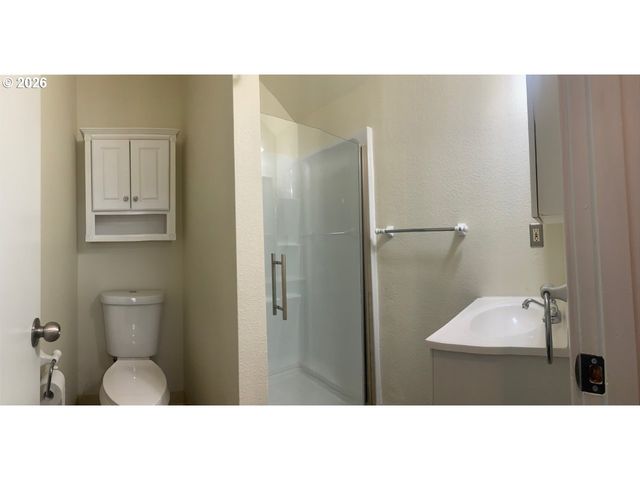 1014 TAYLOR St, Oregon City, OR 97045