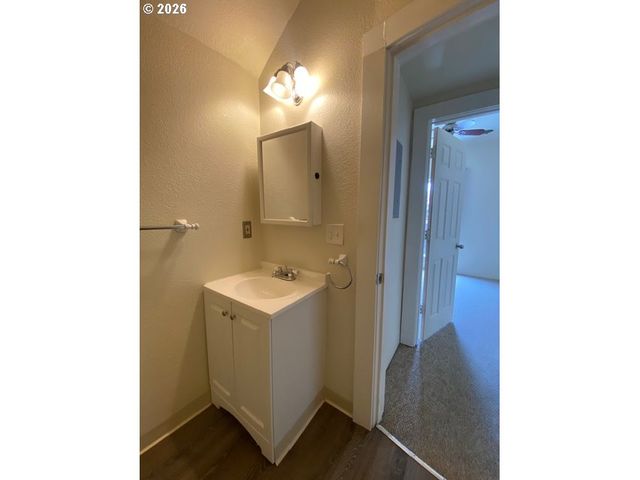 1014 TAYLOR St, Oregon City, OR 97045