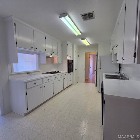 213 Gail Street, Prattville, AL 36066