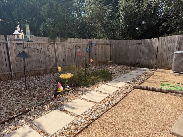 2410 Great Oaks DR 701, Round Rock, TX 78681