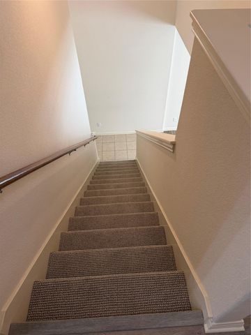 2410 Great Oaks DR 701, Round Rock, TX 78681