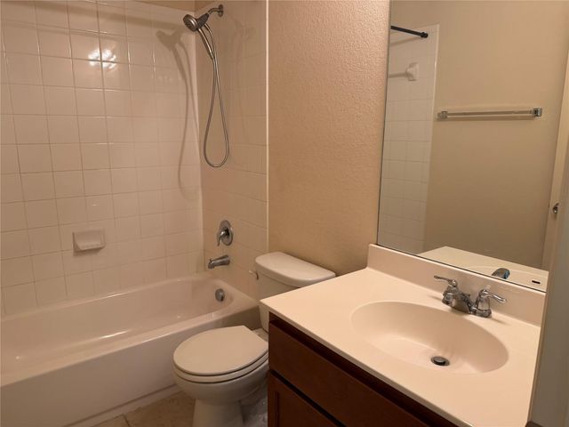 2410 Great Oaks DR 701, Round Rock, TX 78681