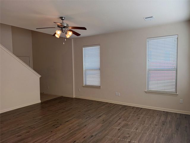 2410 Great Oaks DR 701, Round Rock, TX 78681