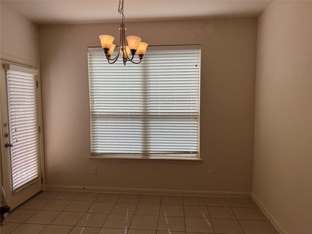 2410 Great Oaks DR 701, Round Rock, TX 78681