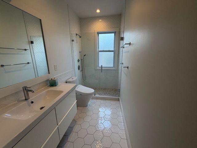 1657 Cambridge St 1, Cambridge, MA 02138