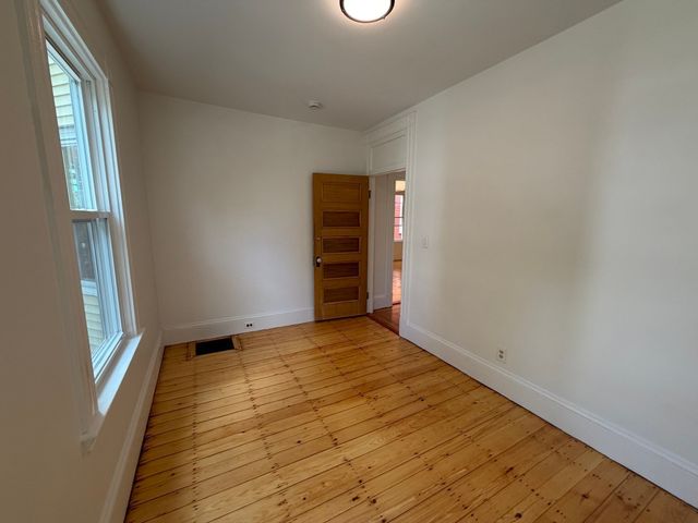 1657 Cambridge St 1, Cambridge, MA 02138