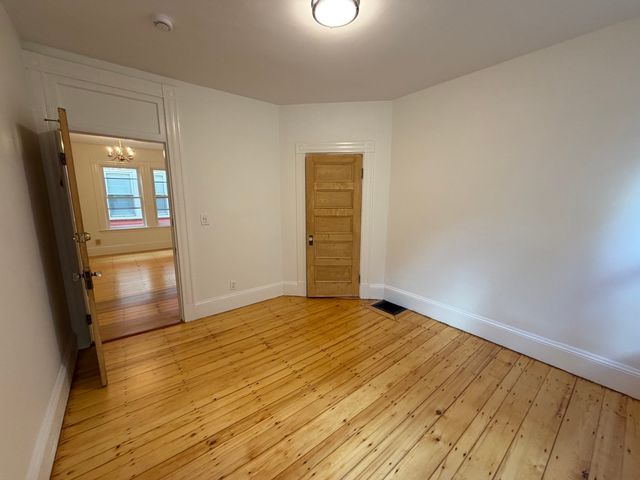 1657 Cambridge St 1, Cambridge, MA 02138