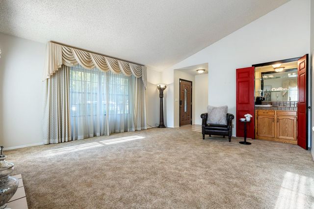 4633 N Glenn Avenue, Fresno, CA 93704