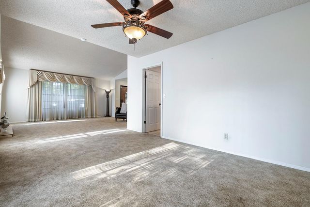 4633 N Glenn Avenue, Fresno, CA 93704