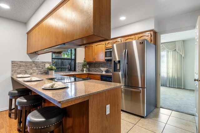 4633 N Glenn Avenue, Fresno, CA 93704