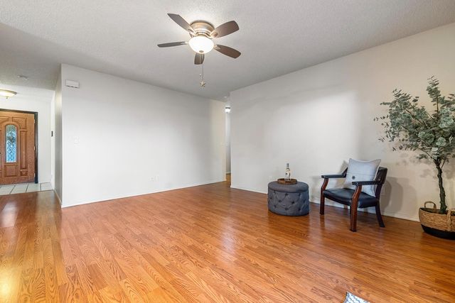 4633 N Glenn Avenue, Fresno, CA 93704