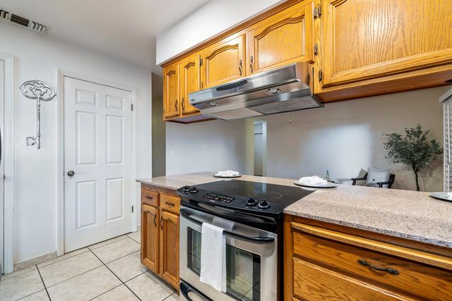 4633 N Glenn Avenue, Fresno, CA 93704