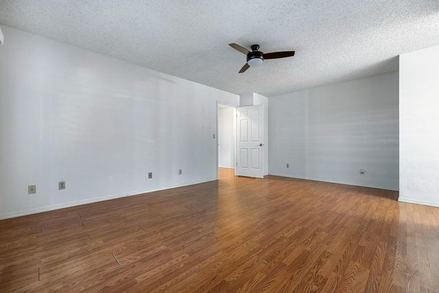 4633 N Glenn Avenue, Fresno, CA 93704