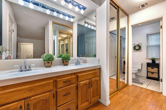 4633 N Glenn Avenue, Fresno, CA 93704