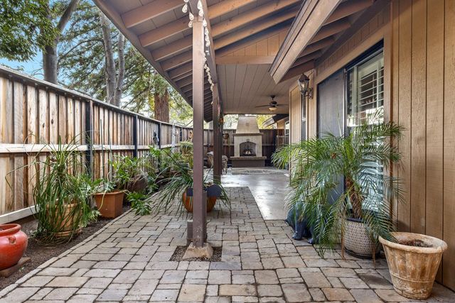 4633 N Glenn Avenue, Fresno, CA 93704