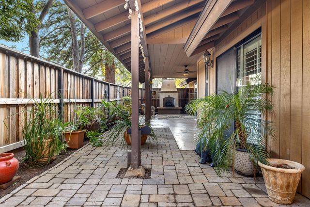 4633 N Glenn Avenue, Fresno, CA 93704