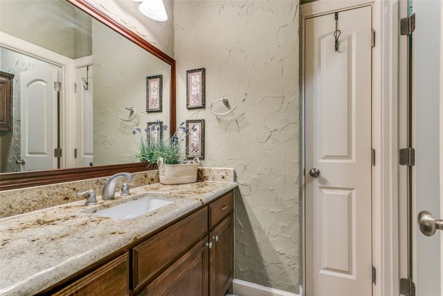 2805 Vista View Drive, Lewisville, TX 75067