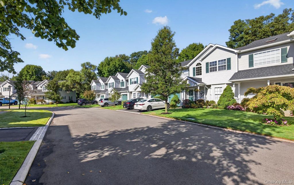 5 Monitor Road, Smithtown, NY 11787 — photo 2
