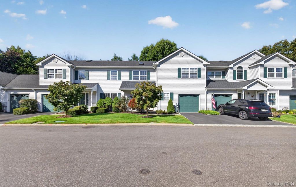 5 Monitor Road, Smithtown, NY 11787 — photo 3