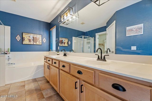 6275 S SALT CEDAR Place, Chandler, AZ 85249