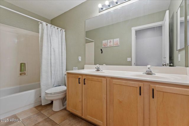 6275 S SALT CEDAR Place, Chandler, AZ 85249