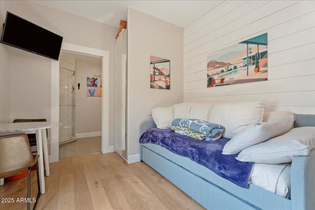 6275 S SALT CEDAR Place, Chandler, AZ 85249