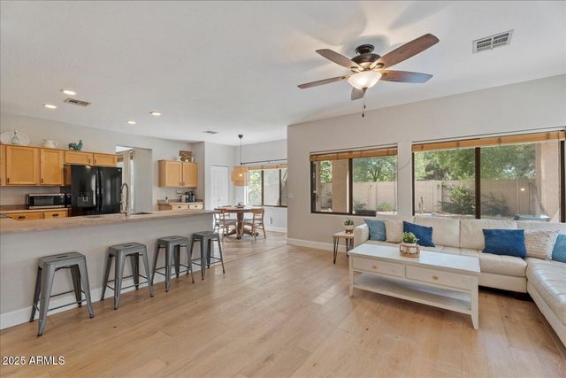 6275 S SALT CEDAR Place, Chandler, AZ 85249