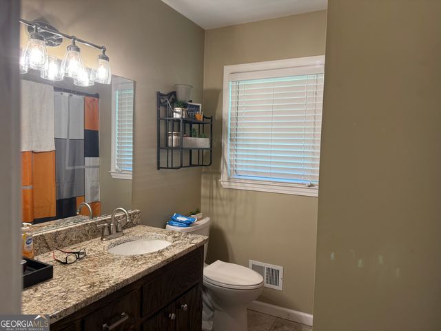 100 Pine Street, Fayetteville, GA 30214