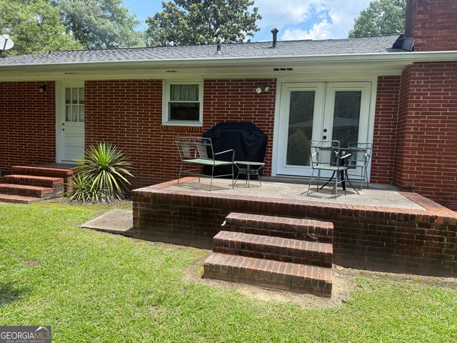 100 Pine Street, Fayetteville, GA 30214
