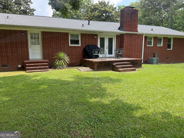100 Pine Street, Fayetteville, GA 30214