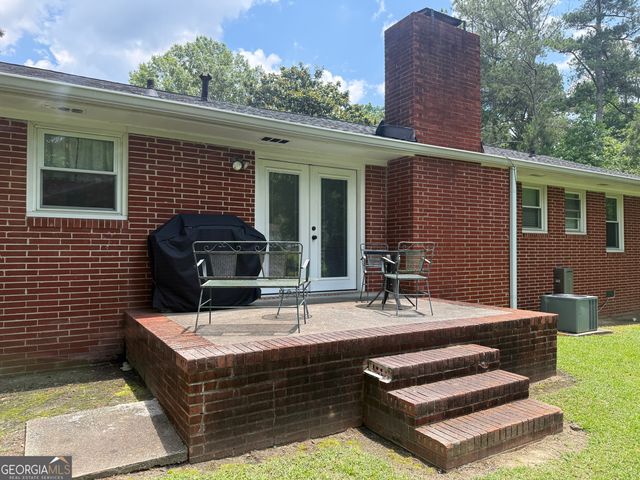 100 Pine Street, Fayetteville, GA 30214