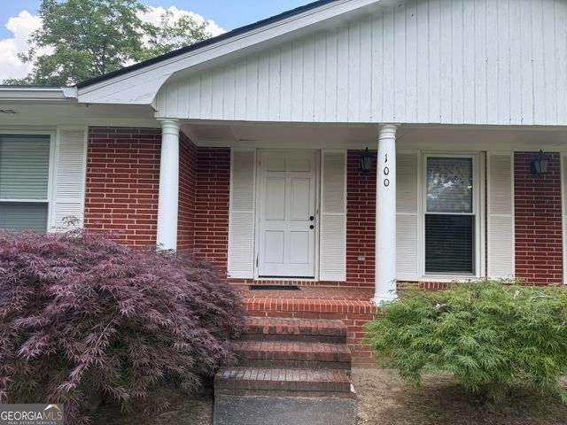 100 Pine Street, Fayetteville, GA 30214