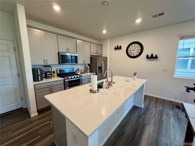20941 E 60th Avenue, Aurora, CO 80019