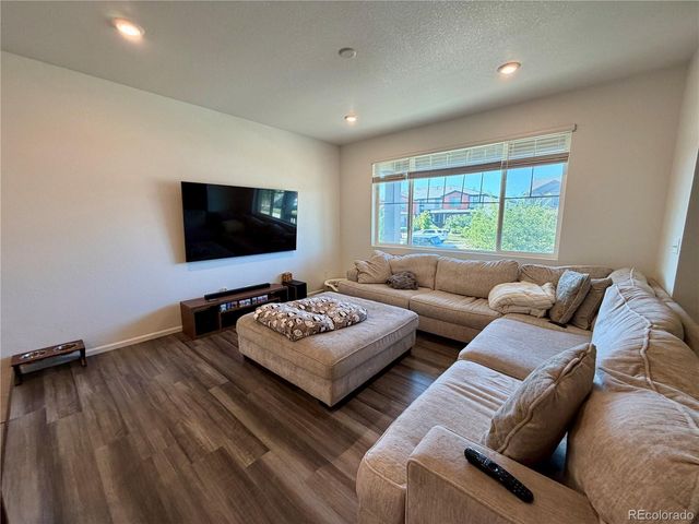 20941 E 60th Avenue, Aurora, CO 80019