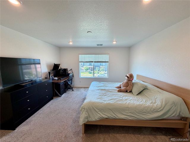 20941 E 60th Avenue, Aurora, CO 80019