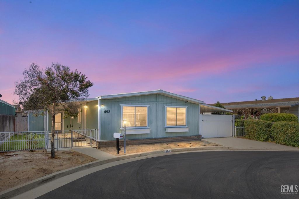 605 46th Street, Bakersfield, CA 93301